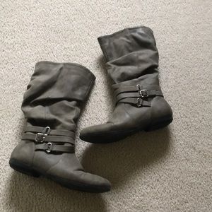 Mid Length Gray Boots-Buckle Detail